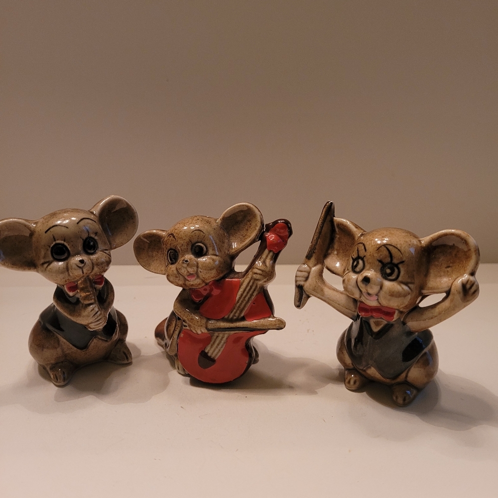 Vintage 1960 Mice Fiqurines Playing Instruments.